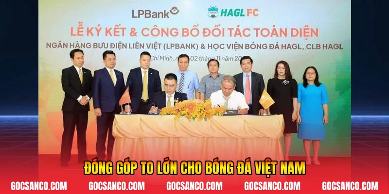 Đóng góp to lớn cho bóng đá Việt Nam